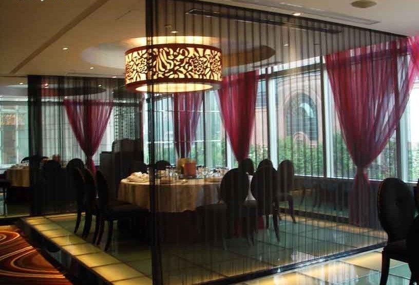 Metal Wire Mesh Curtain In Restaurant 3 Ball Chain